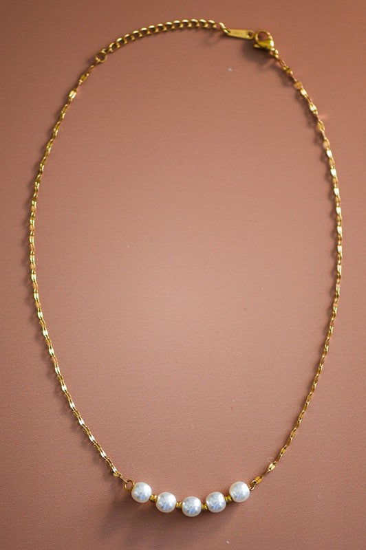 Dainty Pearl Necklace